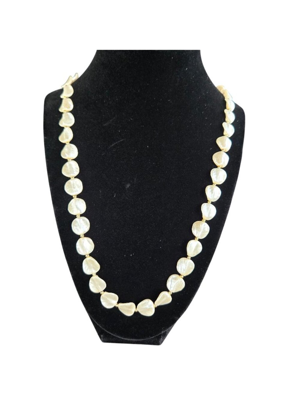 Vintage Pearlescent Gold Tone Bead Necklace